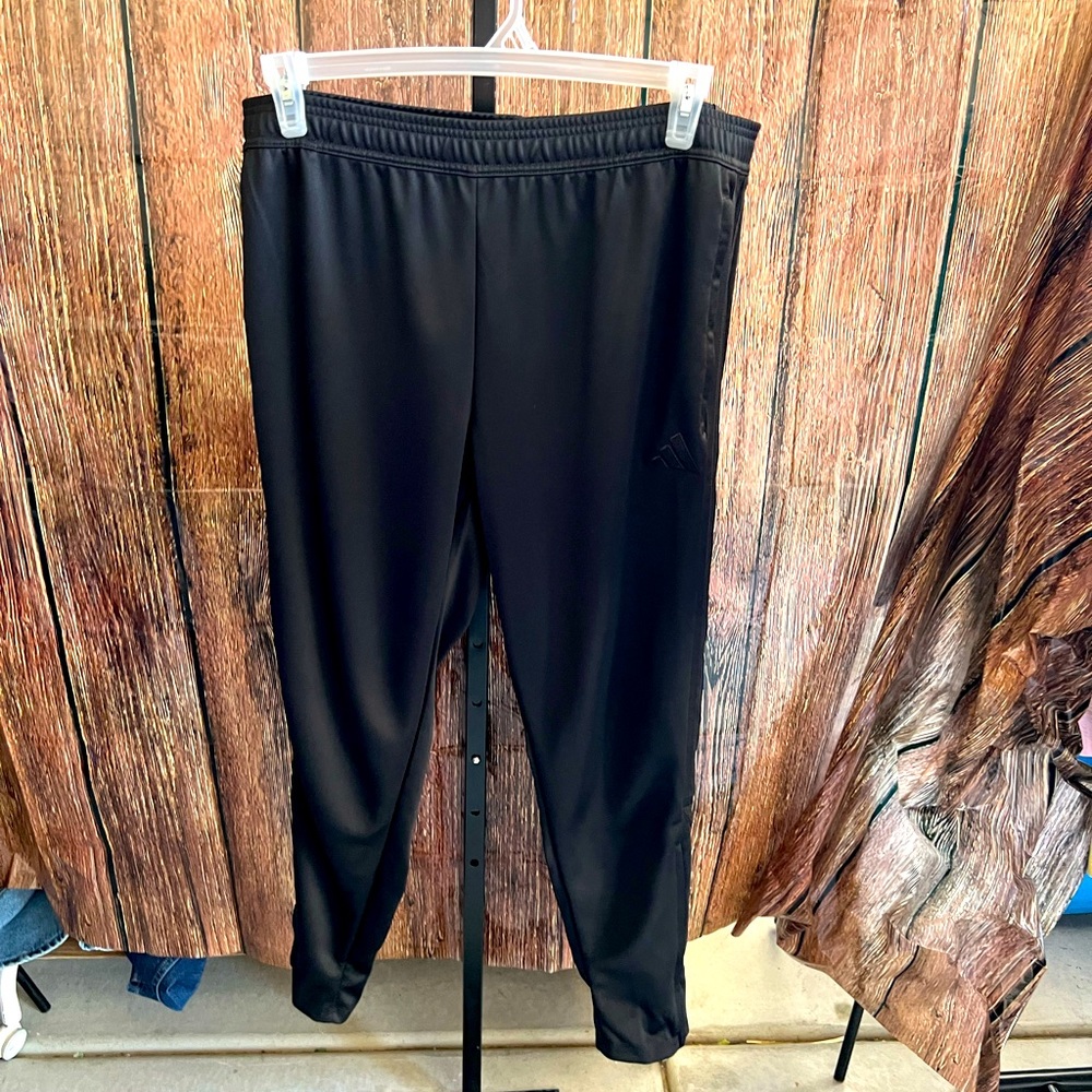 NWT Mens Adidas Tapered Fit Football Pant